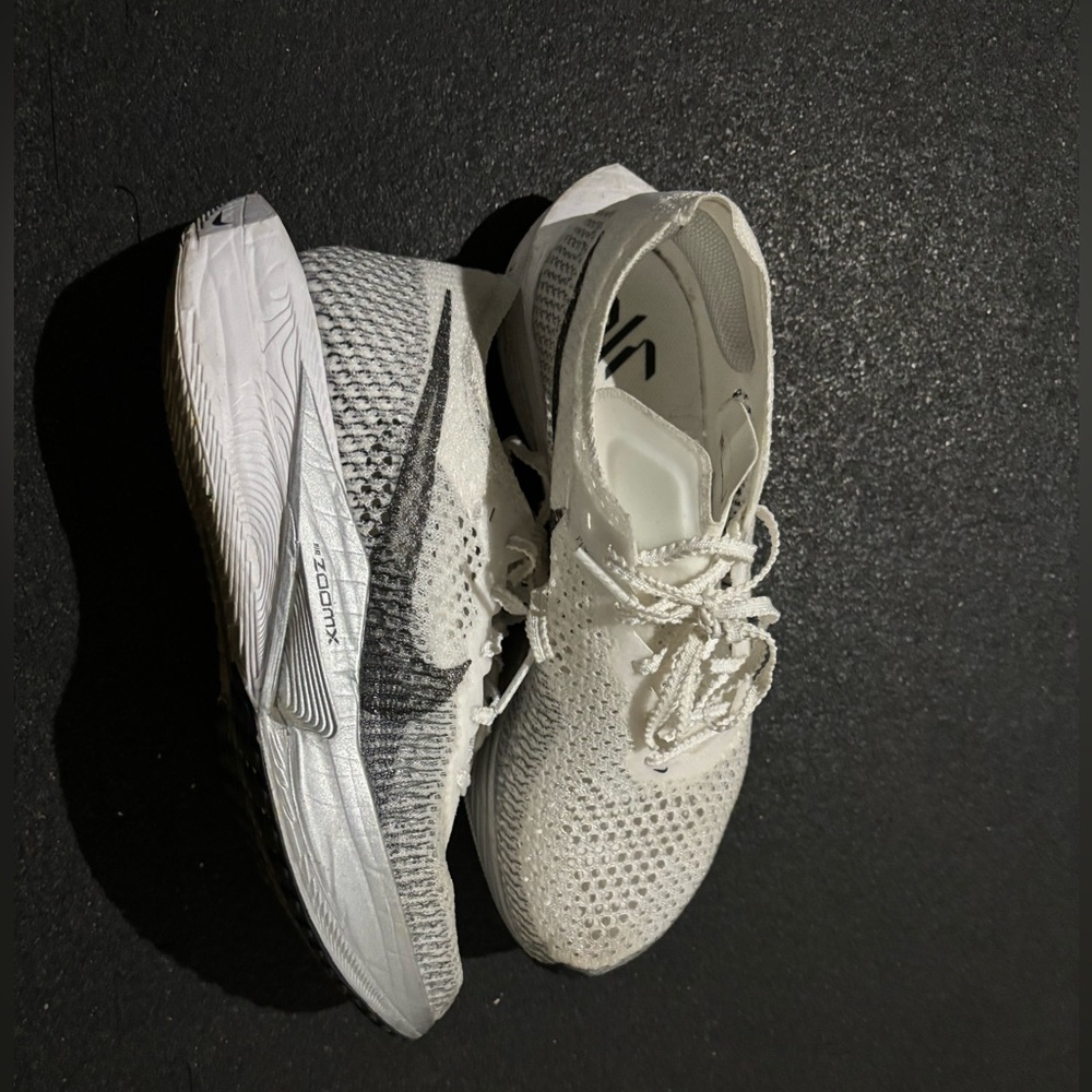 Nike Vaporfly 3 running shoes